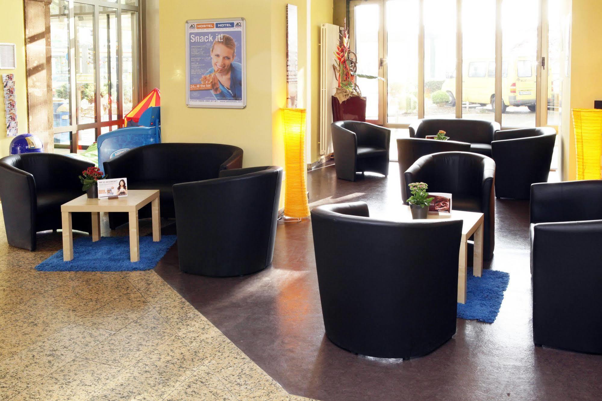 A&O Karlsruhe Hauptbahnhof Hotel Exterior photo