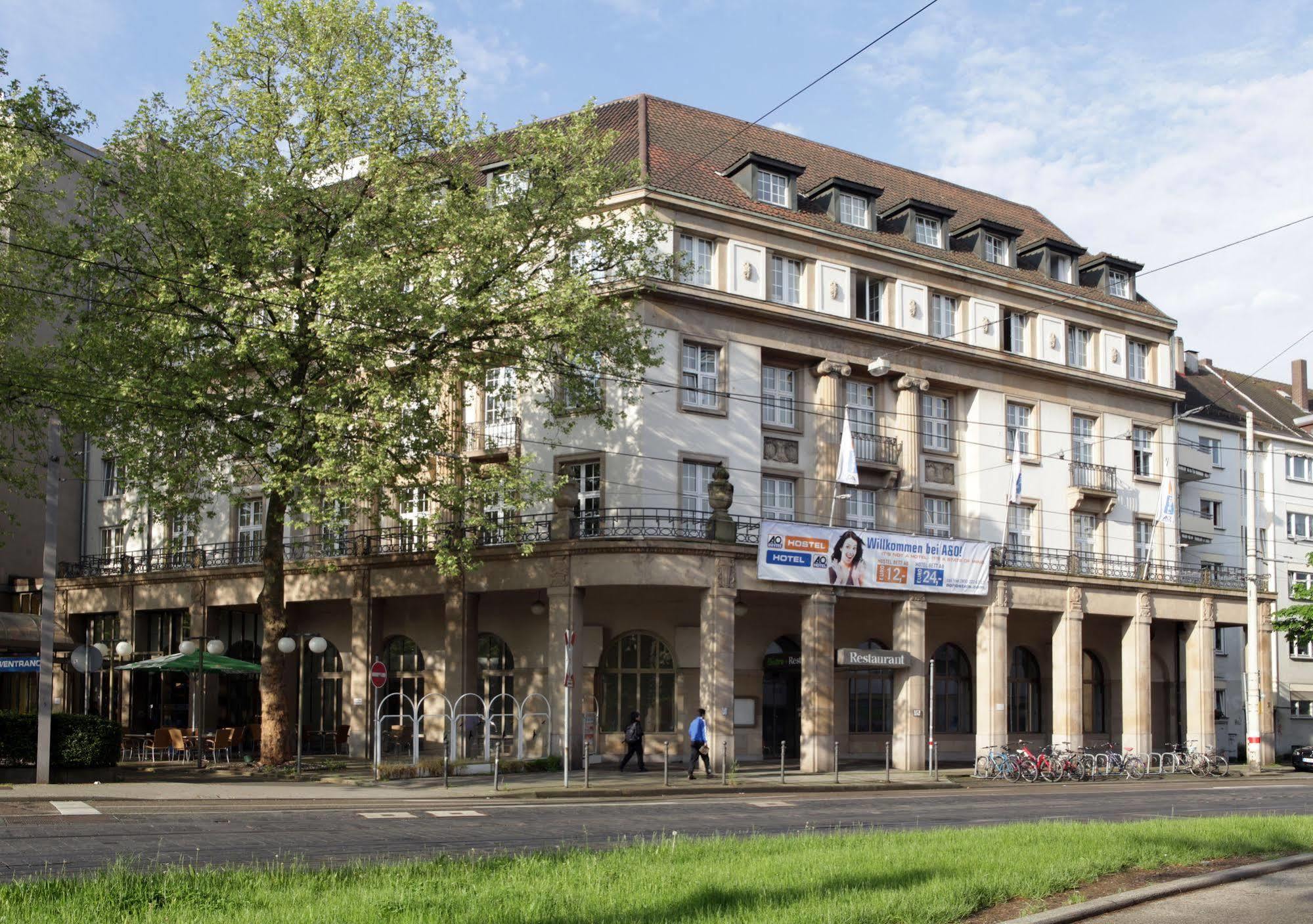 A&O Karlsruhe Hauptbahnhof Hotel Exterior photo